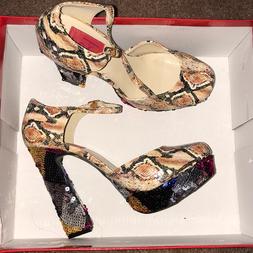 Snake skin & sequin heals